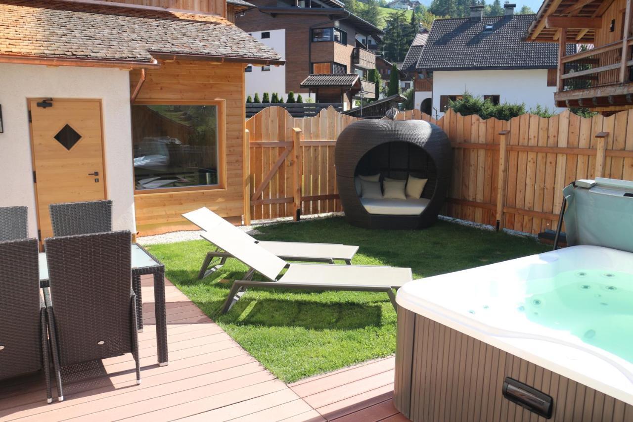 Liondes Chalets San Vigilio Di Marebbe Eksteriør billede